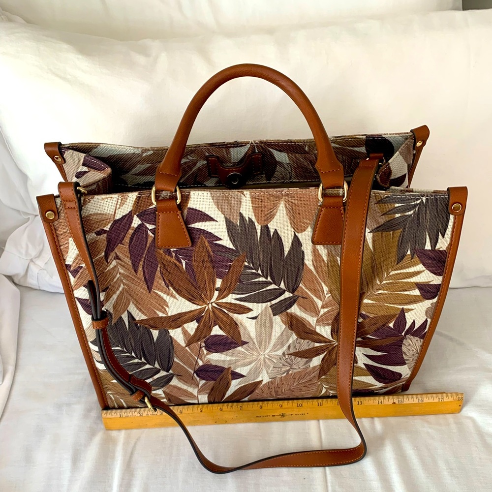 INC  International Concepts Tote
